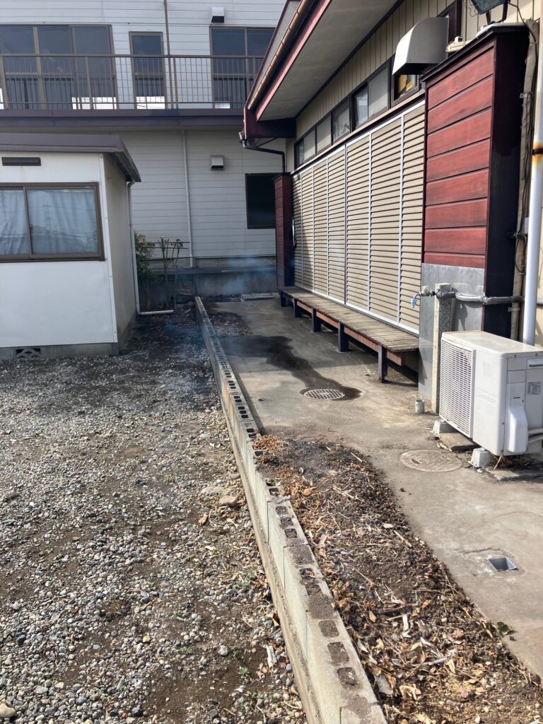 前橋市　西片貝町　S邸　カーポート、残置物撤去